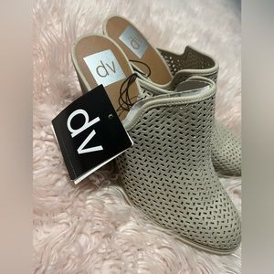 new DV brand brown shoes